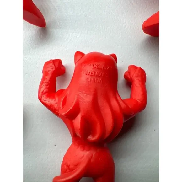 5 Wendy's Kids Meal Toys DC Super Heroes Mini Figures Red - Picture 6 of 8